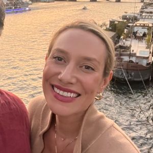 Meet your Posher, Andrea